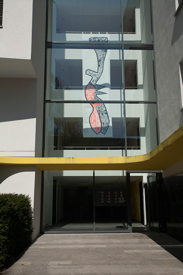 to see artwork ‚ame‘ hanging in a public entrance space